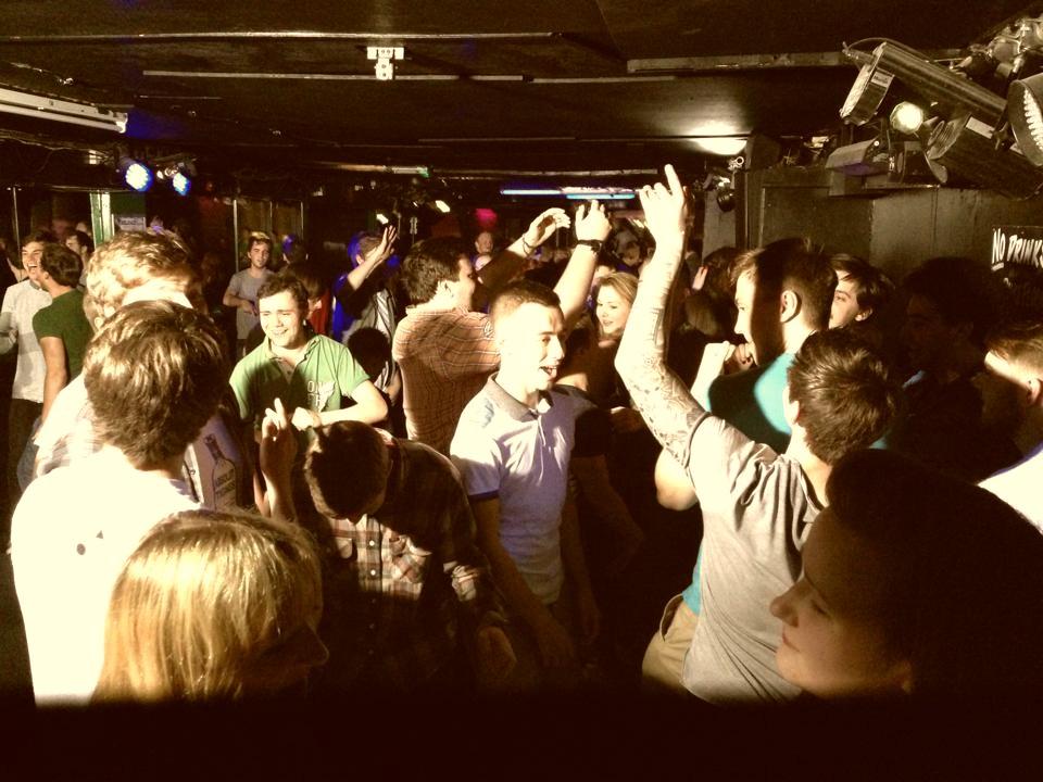 Metros · Cardiff | Licklist