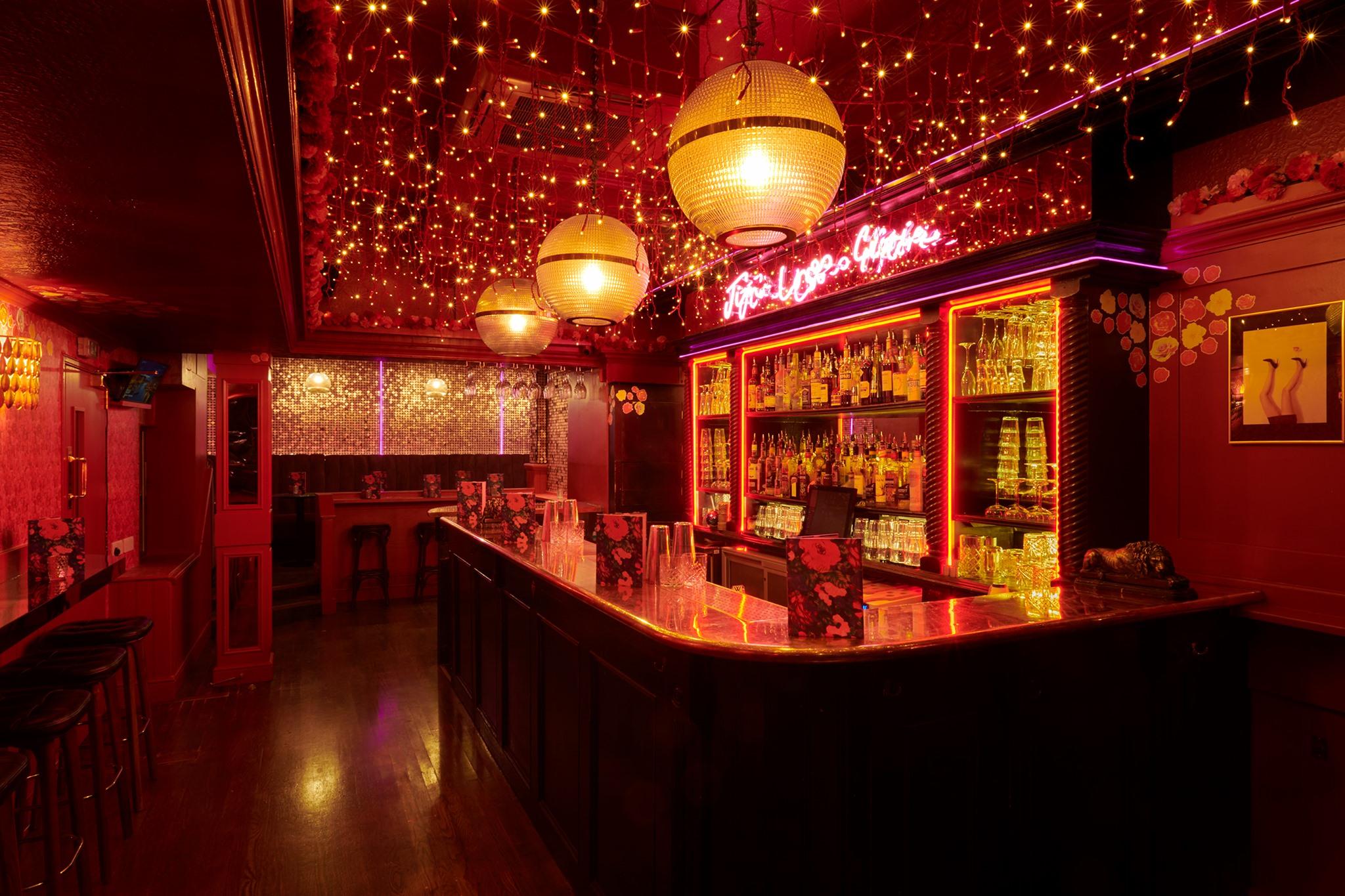 jimi-loves-gloria-soho-booked-it